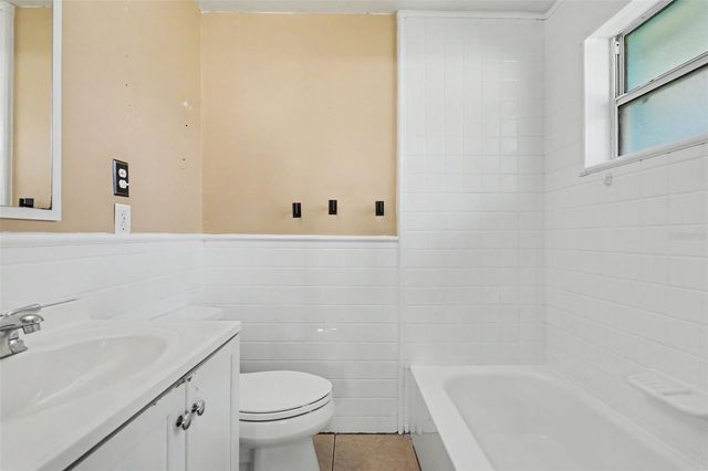 986 LEXINGTON DRIVE, Dunedin, FL 34698