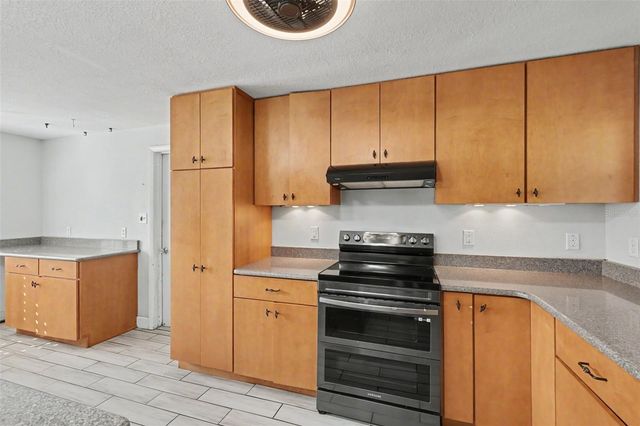 986 LEXINGTON DRIVE, Dunedin, FL 34698
