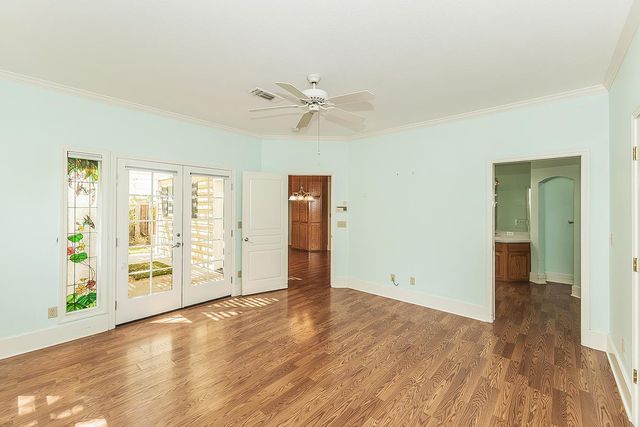 1094 E Monticello Circle, Fresno, CA 93720