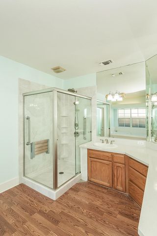 1094 E Monticello Circle, Fresno, CA 93720