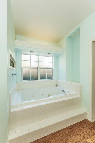 1094 E Monticello Circle, Fresno, CA 93720