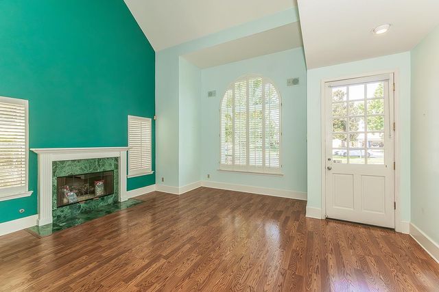 1094 E Monticello Circle, Fresno, CA 93720