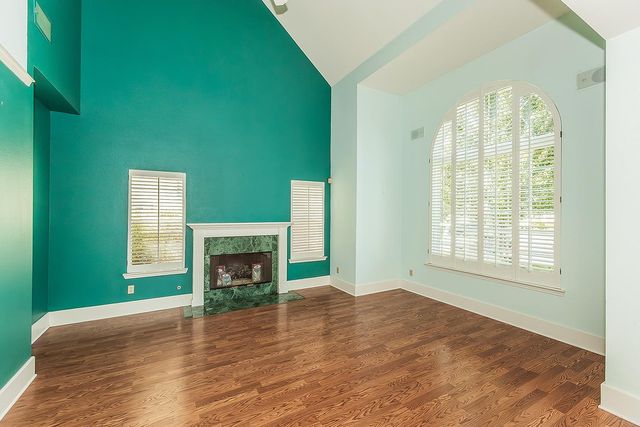 1094 E Monticello Circle, Fresno, CA 93720