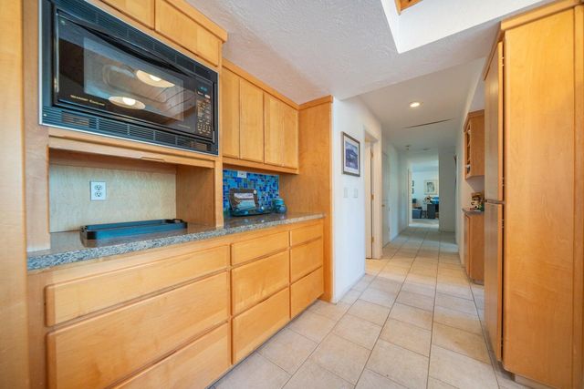 8846 Goldstone Lane, Redding, CA 96001