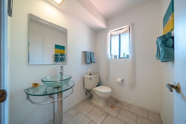 8846 Goldstone Lane, Redding, CA 96001