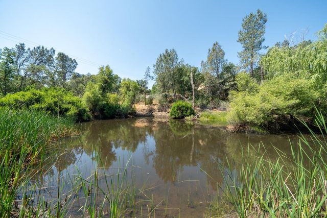 8846 Goldstone Lane, Redding, CA 96001