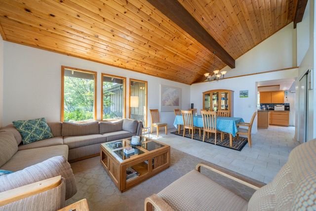 8846 Goldstone Lane, Redding, CA 96001