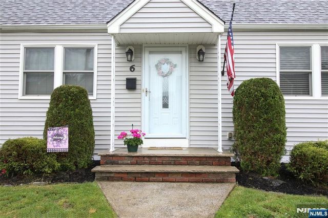 6 Knollwood Road, Totowa, NJ 07512