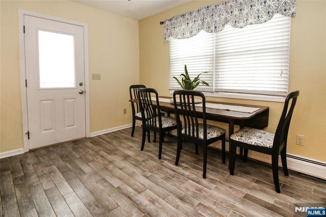 6 Knollwood Road, Totowa, NJ 07512