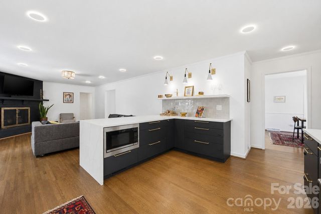 1123 Cheddington Drive, Charlotte, NC 28211