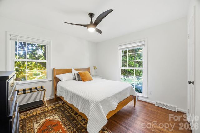 1123 Cheddington Drive, Charlotte, NC 28211
