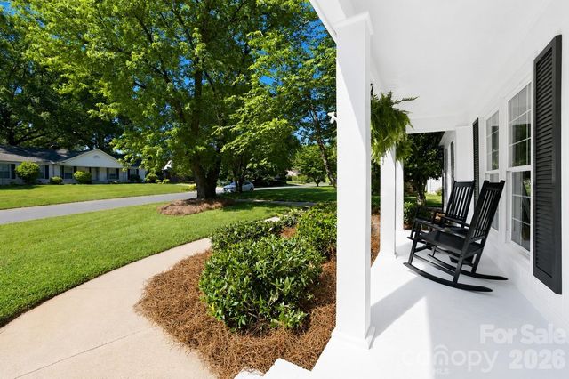 1123 Cheddington Drive, Charlotte, NC 28211