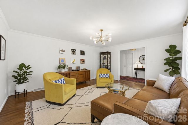 1123 Cheddington Drive, Charlotte, NC 28211