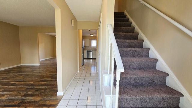 117 Stornoway Drive E, Columbus, OH 43213