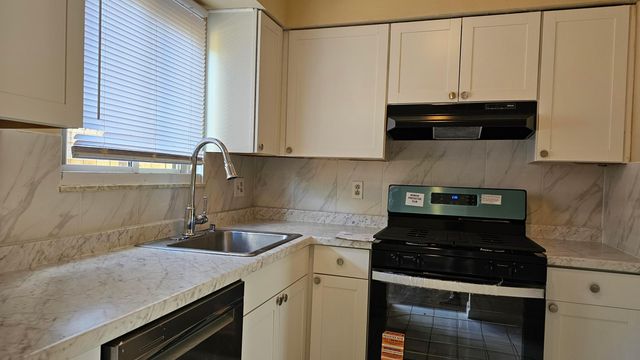 117 Stornoway Drive E, Columbus, OH 43213