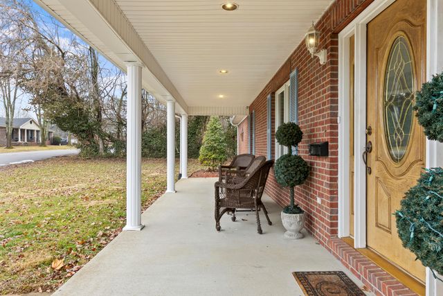 1202 Kimbel Drive, Frankfort, KY 40601