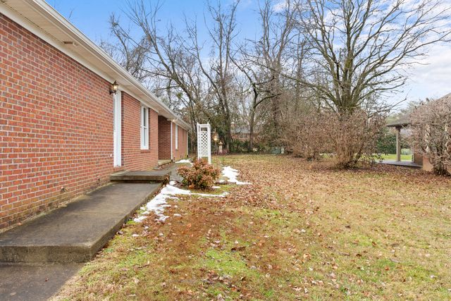 1202 Kimbel Drive, Frankfort, KY 40601