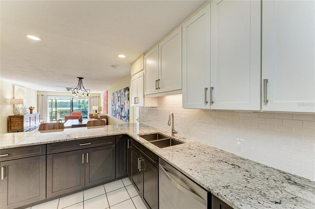 1617 BAYHOUSE COURT 121, Sarasota, FL 34231