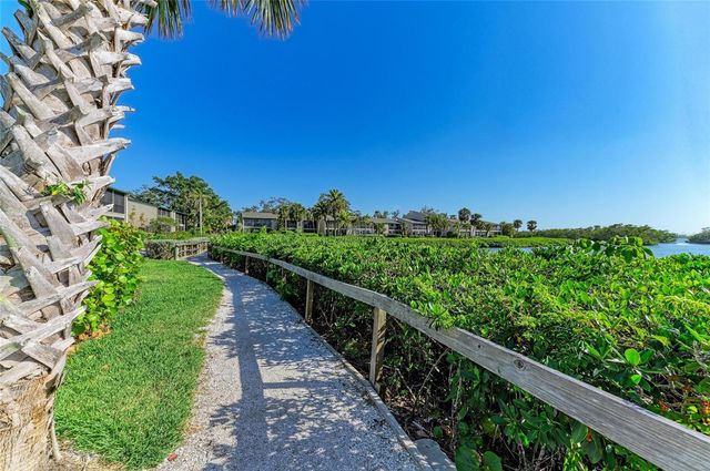 1617 BAYHOUSE COURT 121, Sarasota, FL 34231