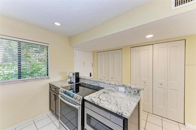 1617 BAYHOUSE COURT 121, Sarasota, FL 34231