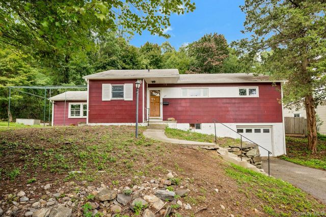 277 Crest Drive, Tarrytown, NY 10591