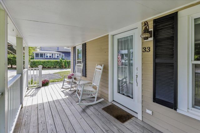 33 Oakwood Avenue, Falmouth, MA 02540