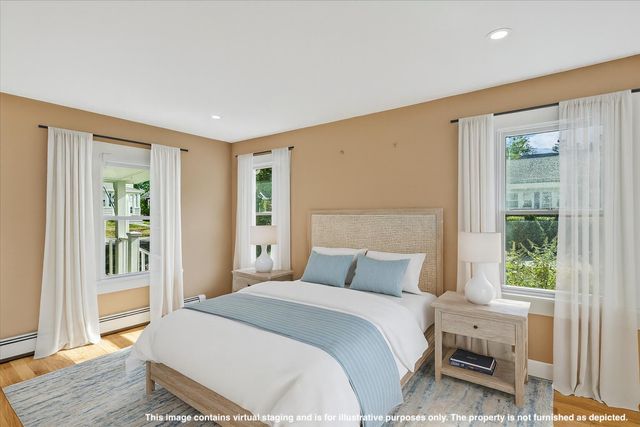 33 Oakwood Avenue, Falmouth, MA 02540