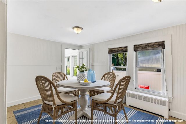 33 Oakwood Avenue, Falmouth, MA 02540