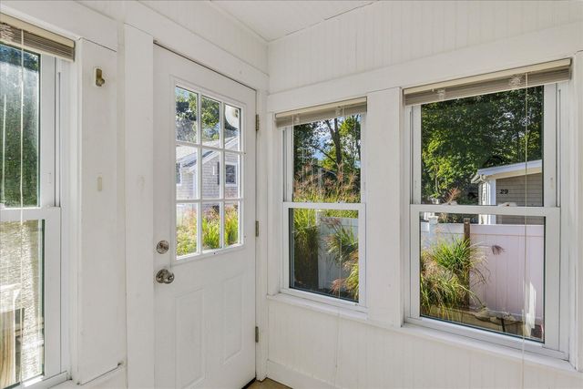 33 Oakwood Avenue, Falmouth, MA 02540