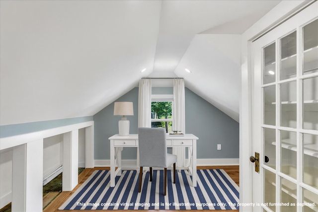 33 Oakwood Avenue, Falmouth, MA 02540