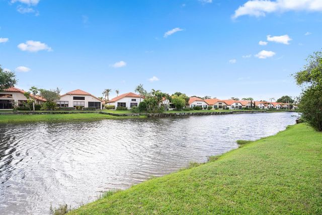 2735 SW Mariposa Circle, Palm City, FL 34990
