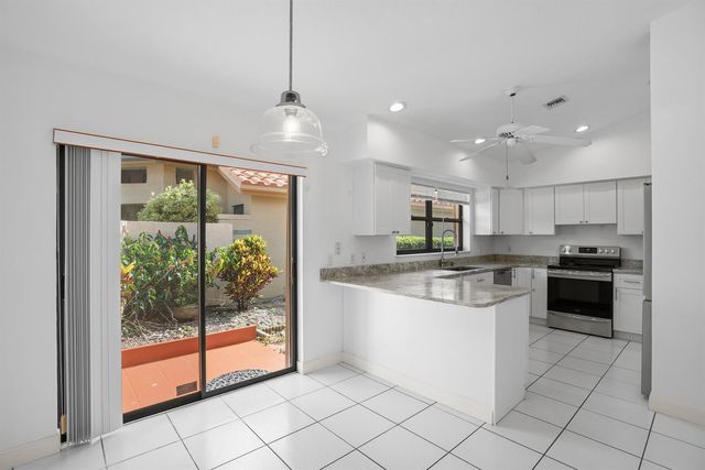 2735 SW Mariposa Circle, Palm City, FL 34990