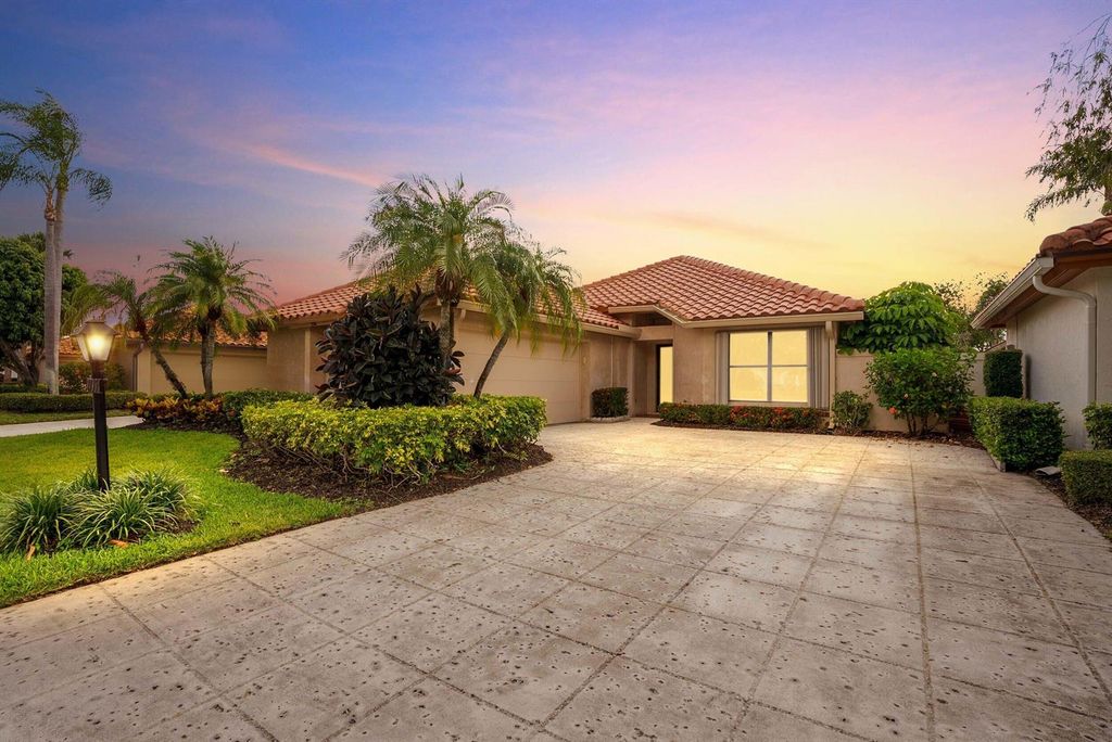 2735 SW Mariposa Circle, Palm City, FL 34990