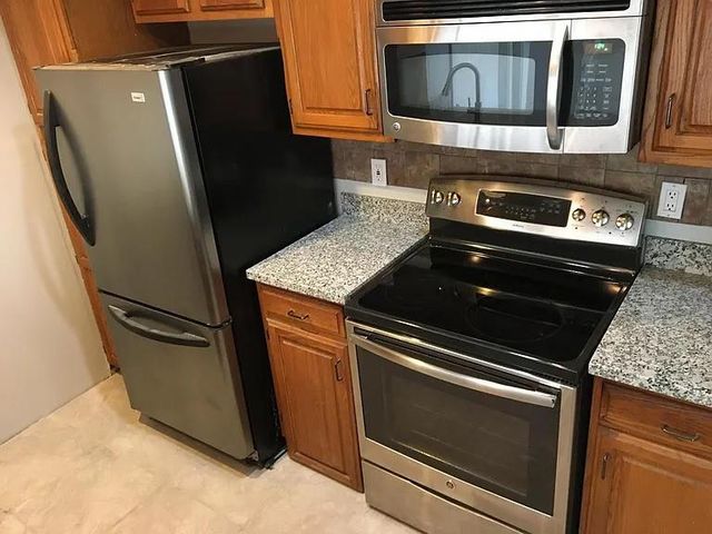 2830 S Bartell Drive 27, Houston, TX 77054