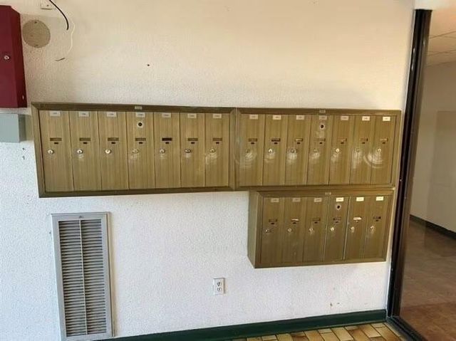 2830 S Bartell Drive 27, Houston, TX 77054