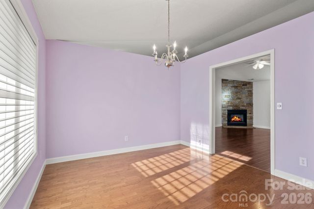 32 Stone House Road, Hendersonville, NC 28739