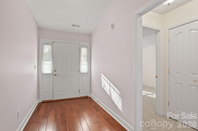 32 Stone House Road, Hendersonville, NC 28739