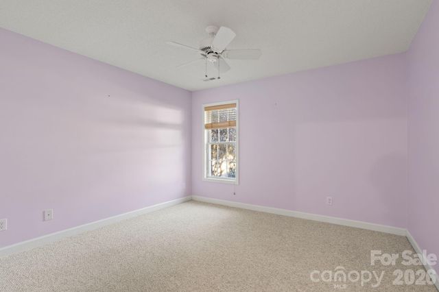 32 Stone House Road, Hendersonville, NC 28739