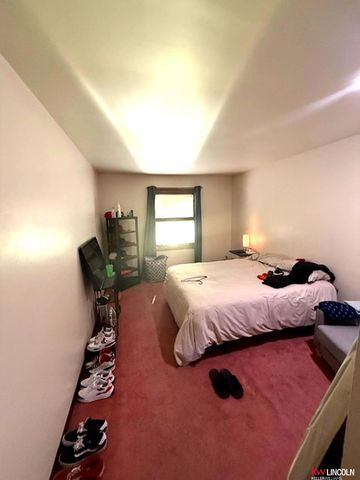 7010 Shamrock Road, Lincoln, NE 68506