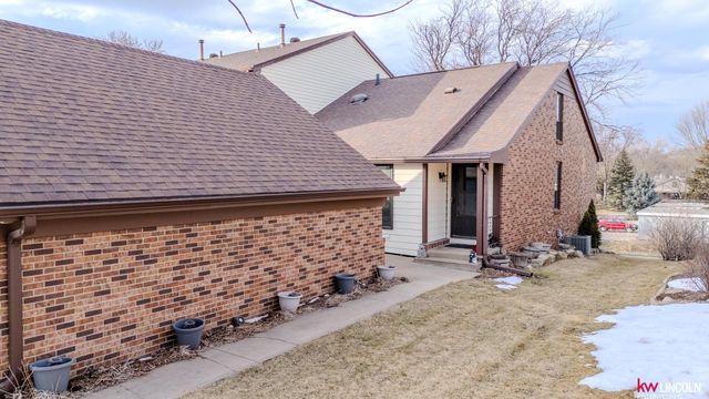 7010 Shamrock Road, Lincoln, NE 68506