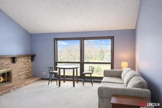 7010 Shamrock Road, Lincoln, NE 68506