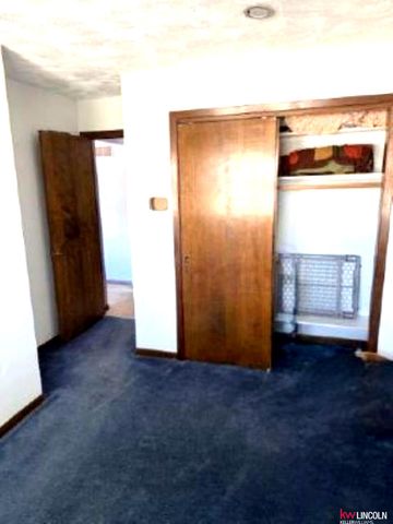 7010 Shamrock Road, Lincoln, NE 68506