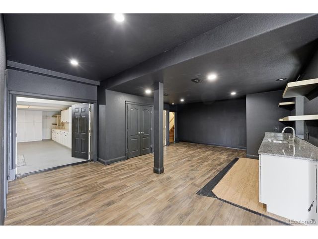2057 S Ironton Ct, Aurora, CO 80014
