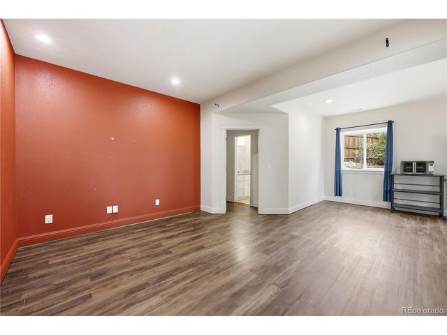 2057 S Ironton Ct, Aurora, CO 80014