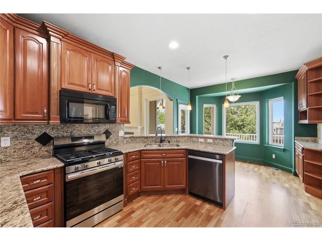 2057 S Ironton Ct, Aurora, CO 80014