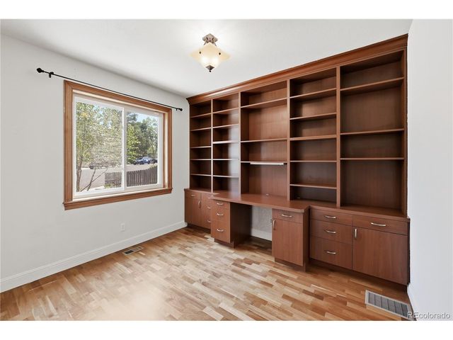 2057 S Ironton Ct, Aurora, CO 80014