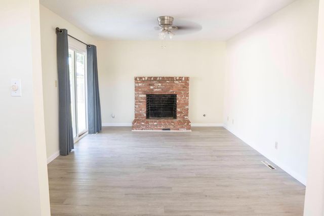 663 E Sample Avenue, Fresno, CA 93710
