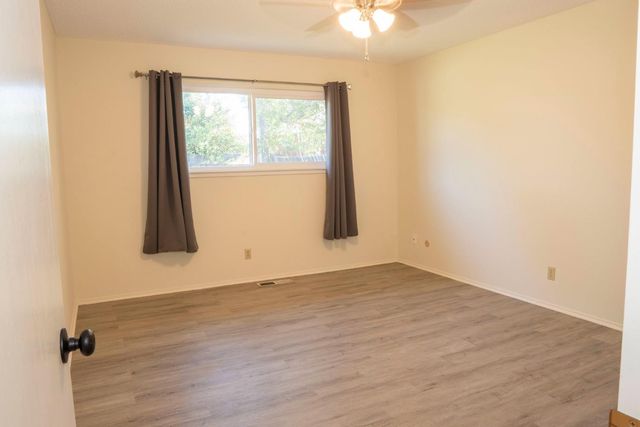 663 E Sample Avenue, Fresno, CA 93710