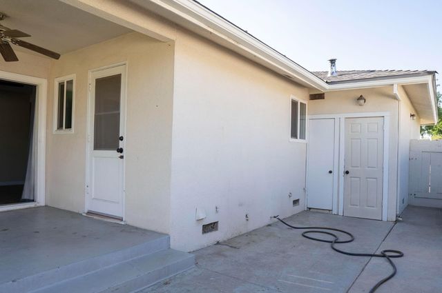 663 E Sample Avenue, Fresno, CA 93710