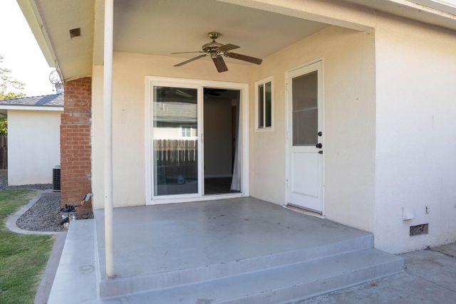 663 E Sample Avenue, Fresno, CA 93710